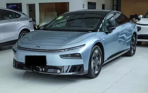 หน้ารถ PHEV coupe ใหม่