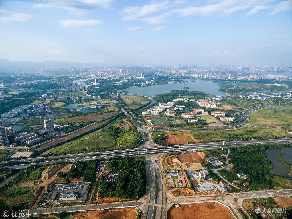 โครงการจัดหาวัสดุเครือข่ายถนนเทศบาลเมืองใหม่จิ่วหลงหู หนางฉาง